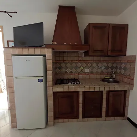 Aparthotel Punta Sottile 150 Mt Dalla Cala Francese *