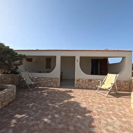 Punta Sottile 150 Mt Dalla Cala Francese * Lampedusa