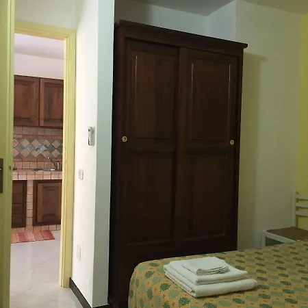 Punta Sottile 150 Mt Dalla Cala Francese * Lampedusa