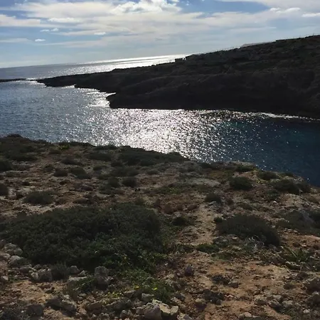 Aparthotel Punta Sottile 150 Mt Dalla Cala Francese Lampedusa