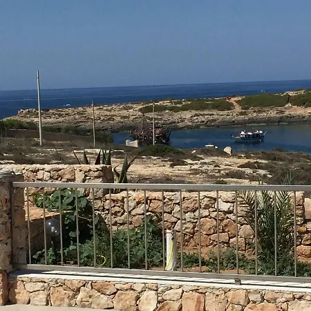 Apart-hotel Punta Sottile 150 Mt Dalla Cala Francese