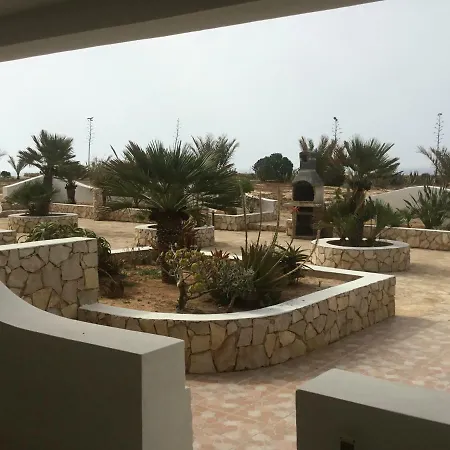 Punta Sottile 150 Mt Dalla Cala Francese * Lampedusa