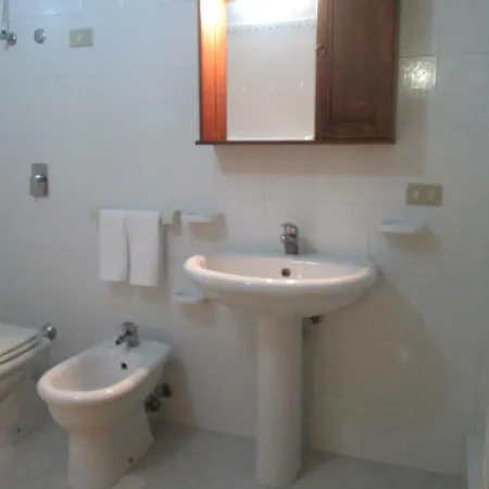 Punta Sottile 150 Mt Dalla Cala Francese Aparthotel Lampedusa